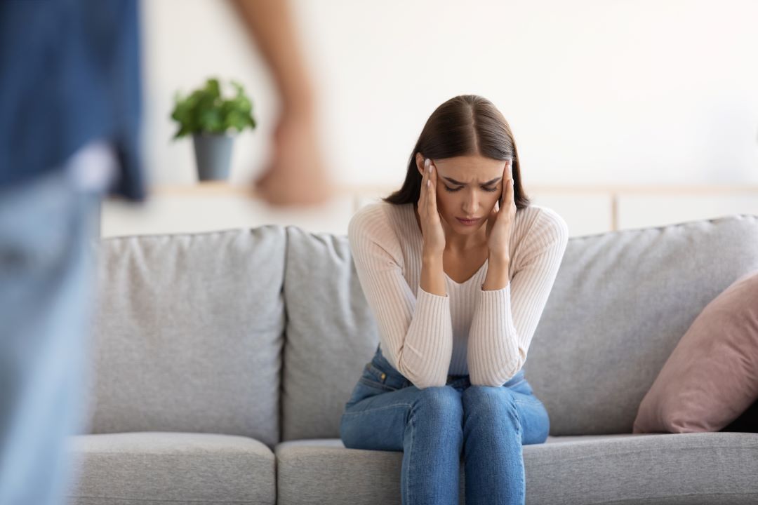 social anxiety treatment, a woman looking distressed